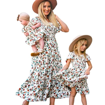 Платье для мамы и дочери, одинаковые наряды для семьи, платья для мамы и девочек с цветочным рисунком, Летний комбинезон для мамы, одежда для мамы и меня, Vestido